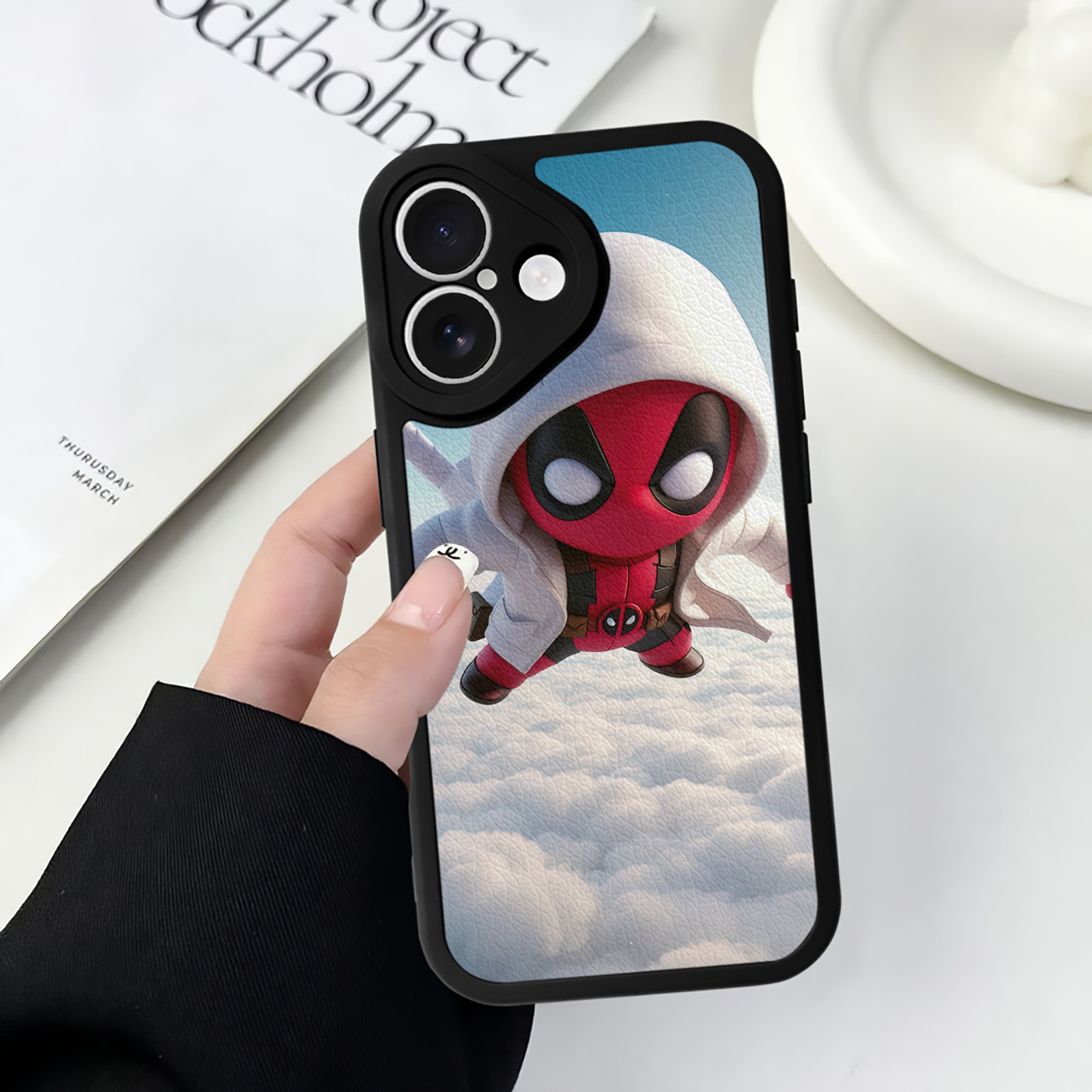 （画像用） Deadpool デッドプール 【iPhone 16シリーズ対応】シリコンスマホケース（レザー調） 材質：シリコン